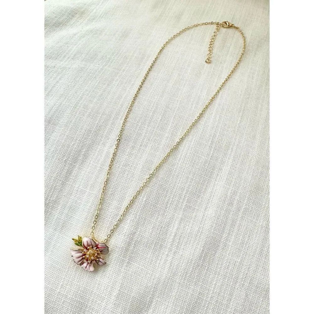 Pink flower rhinestone pendant necklace
